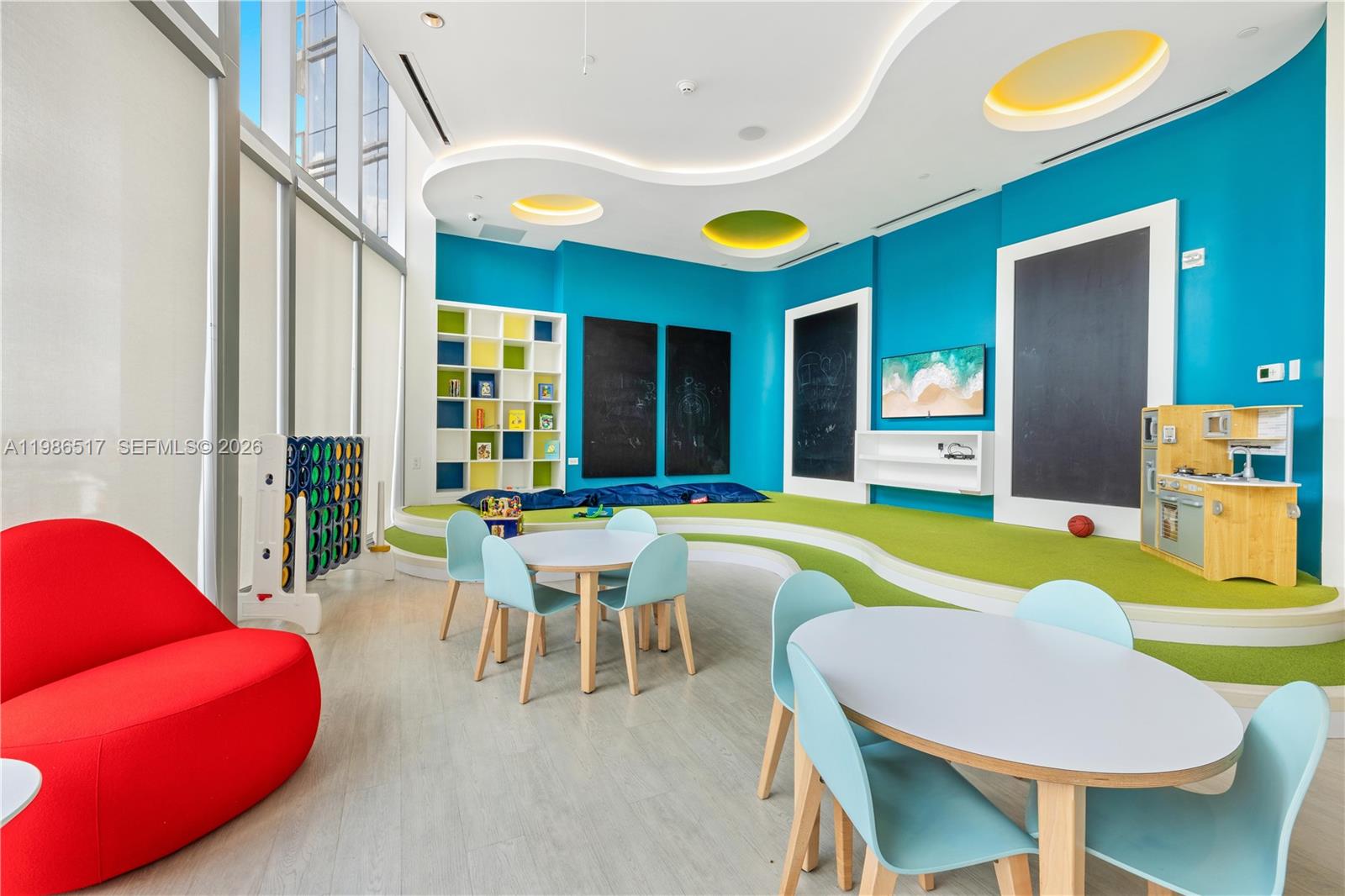 PARAMOUNT MIAMI WORLDCENT - Residential Lease