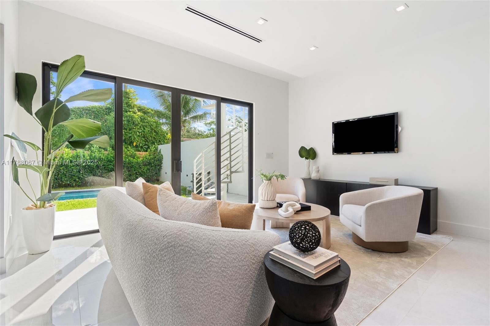 EAST SHENANDOAH - Residential