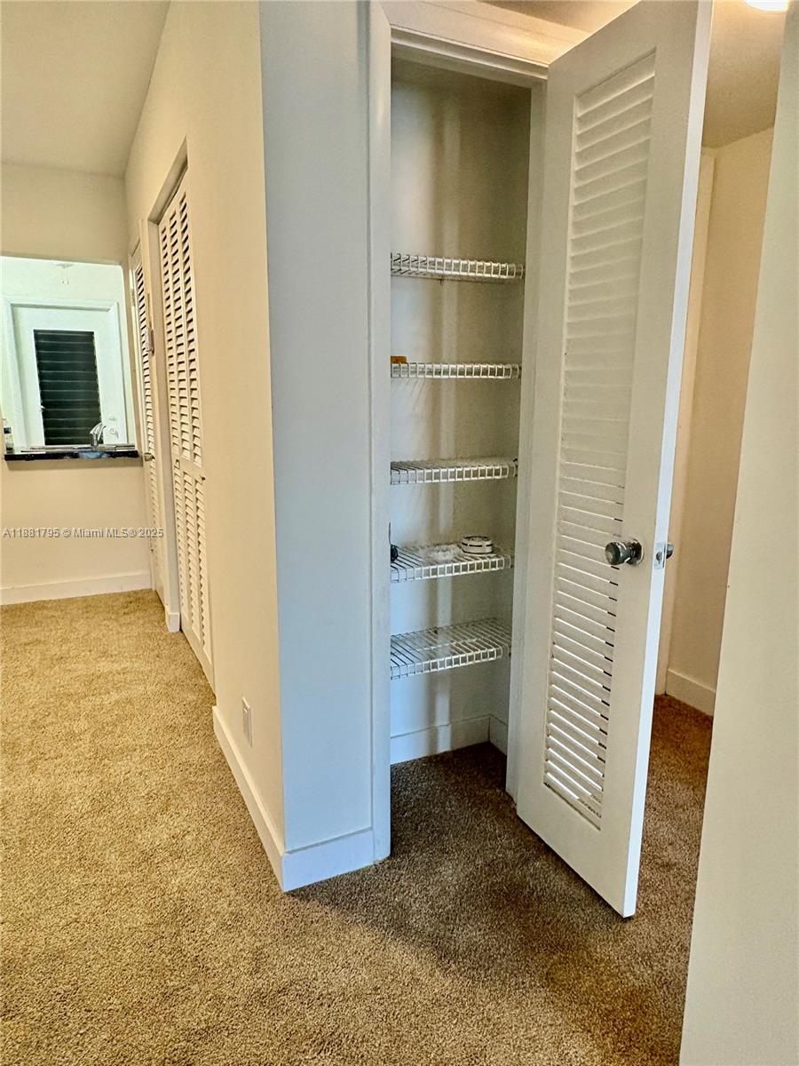 PARADISE HARBOUR APTS CO- - Residential Lease