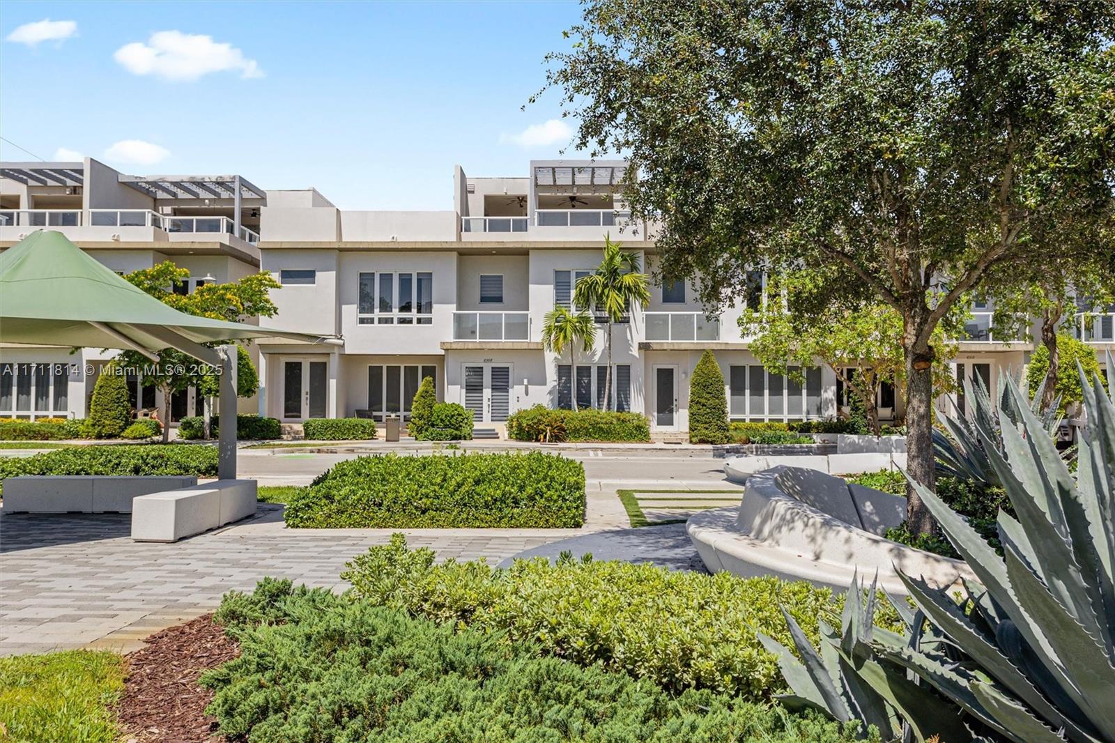 LANDMARK AT DORAL - Residential