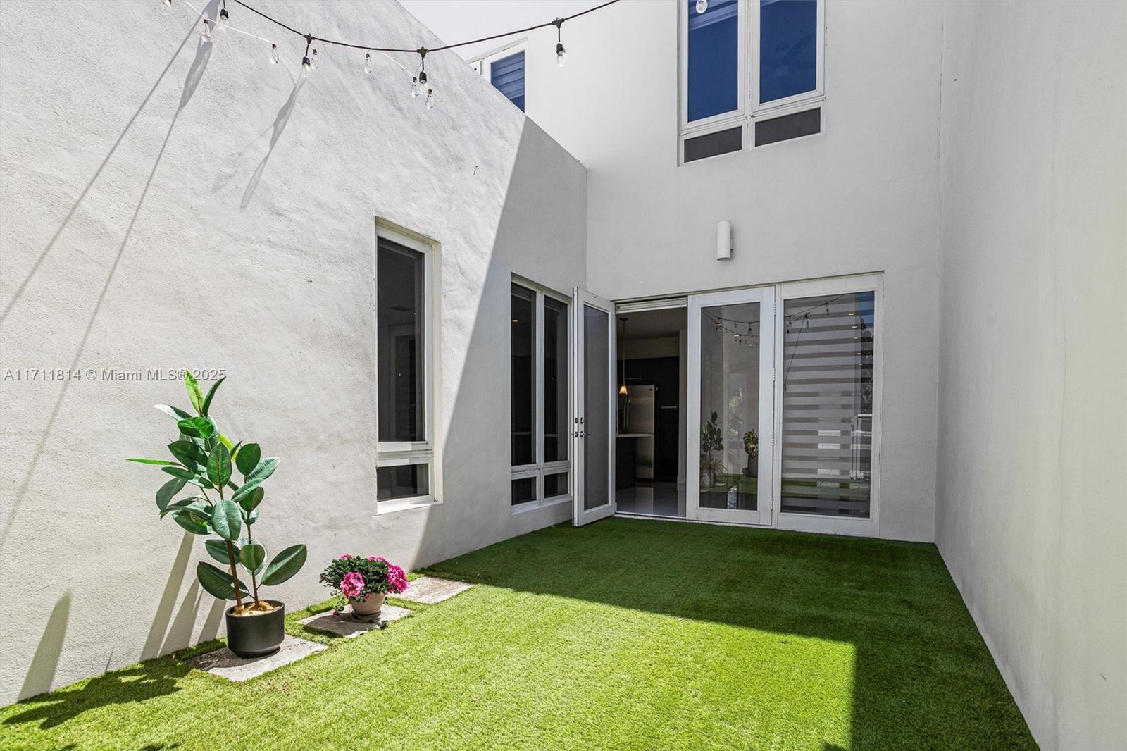 LANDMARK AT DORAL - Residential