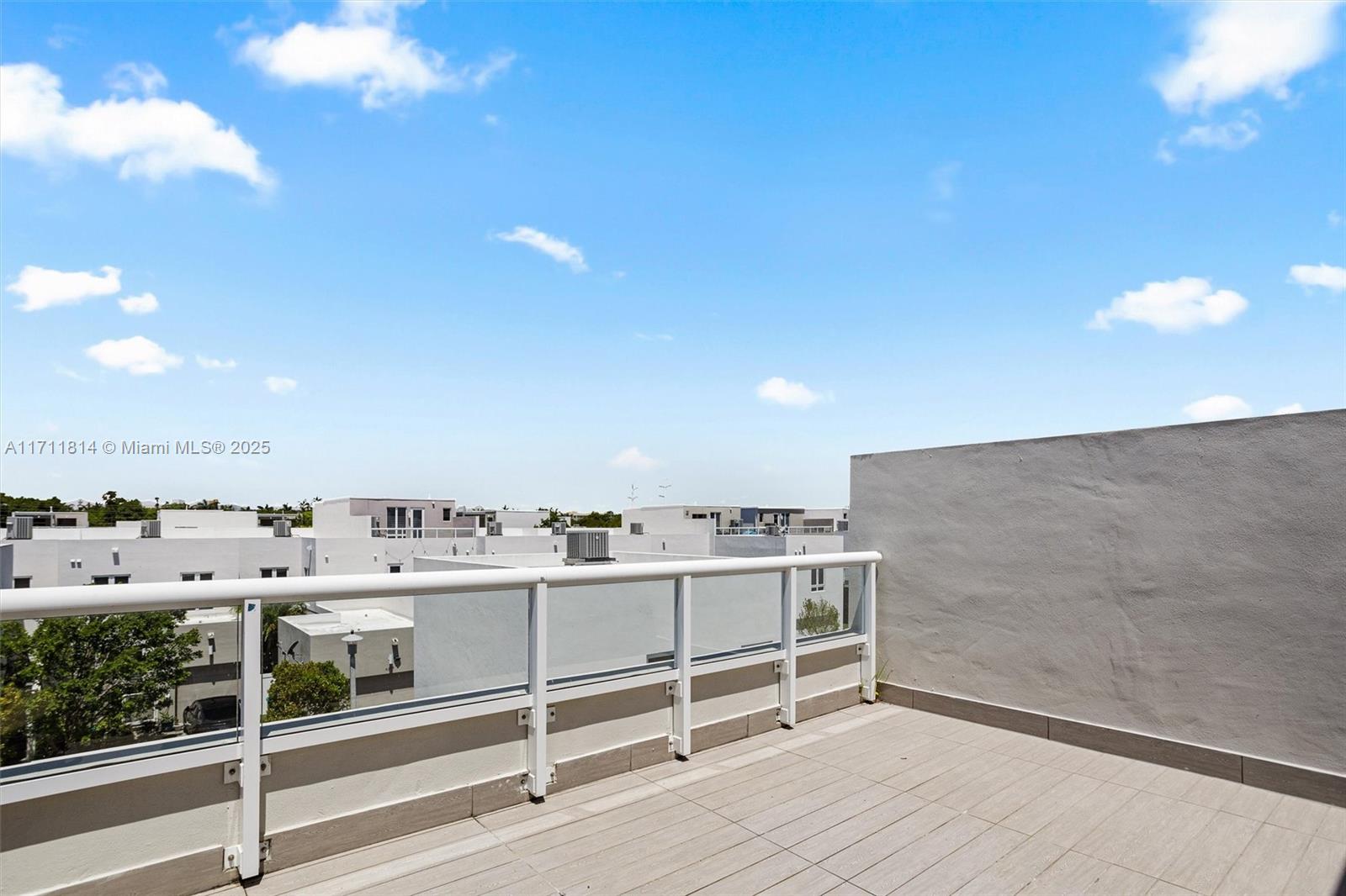 LANDMARK AT DORAL - Residential