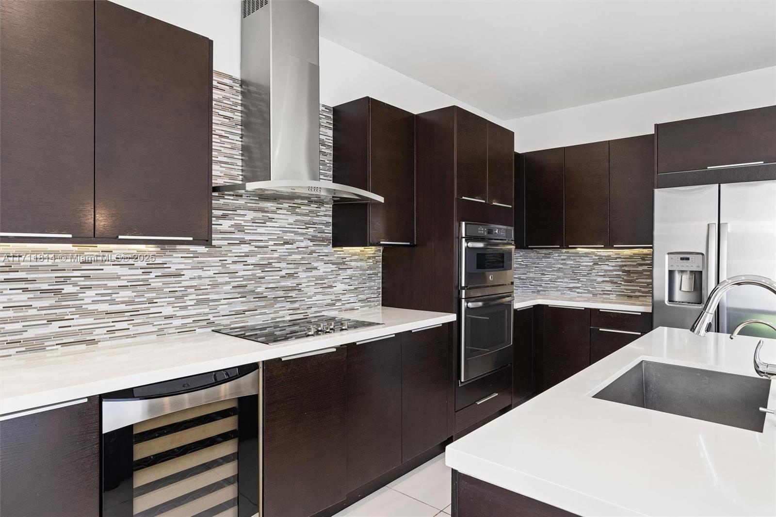 LANDMARK AT DORAL - Residential