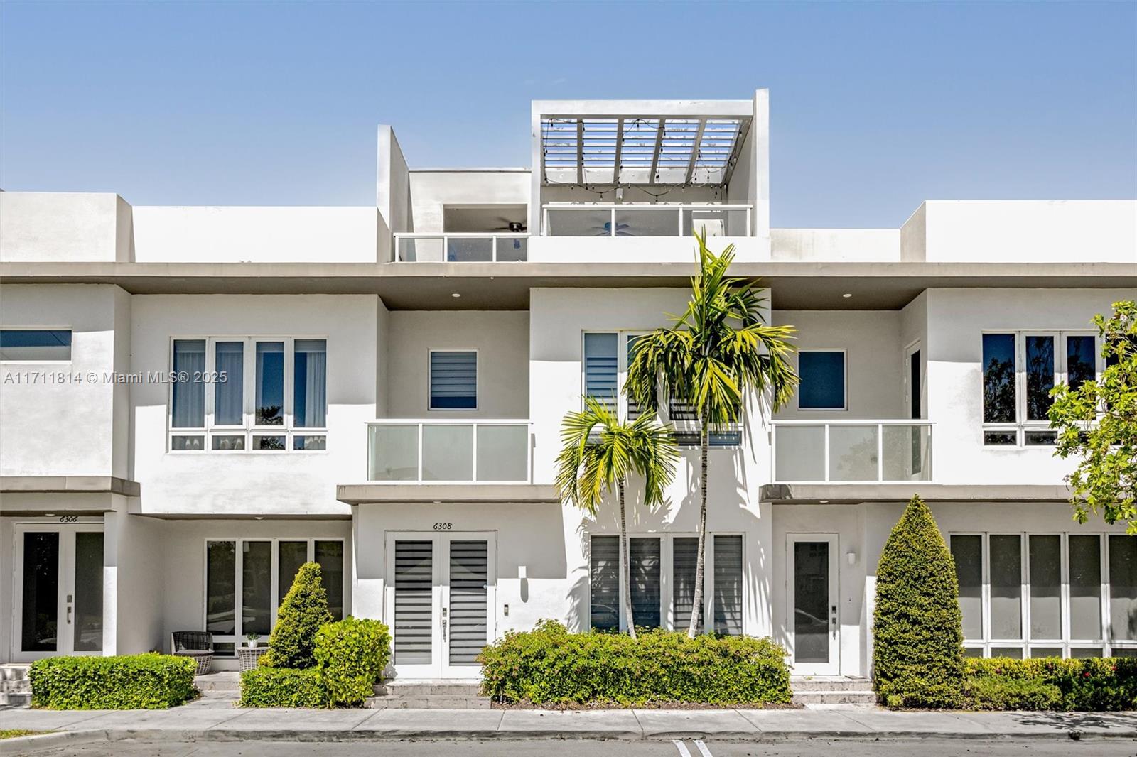 LANDMARK AT DORAL - Residential