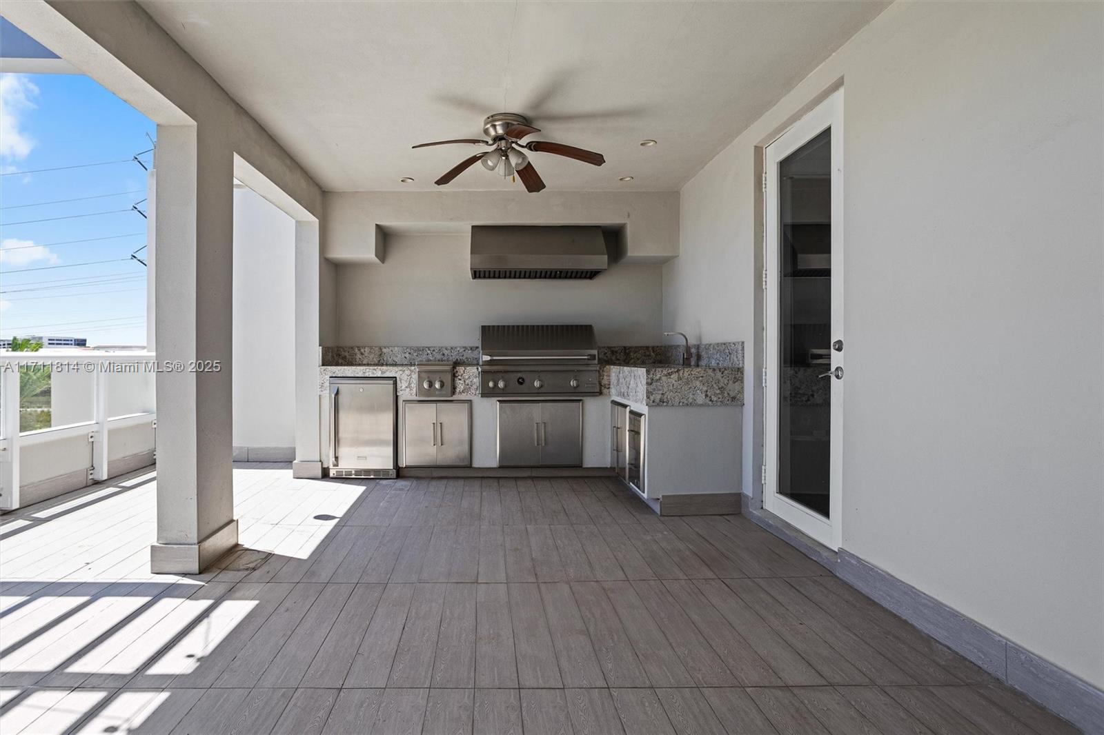 LANDMARK AT DORAL - Residential