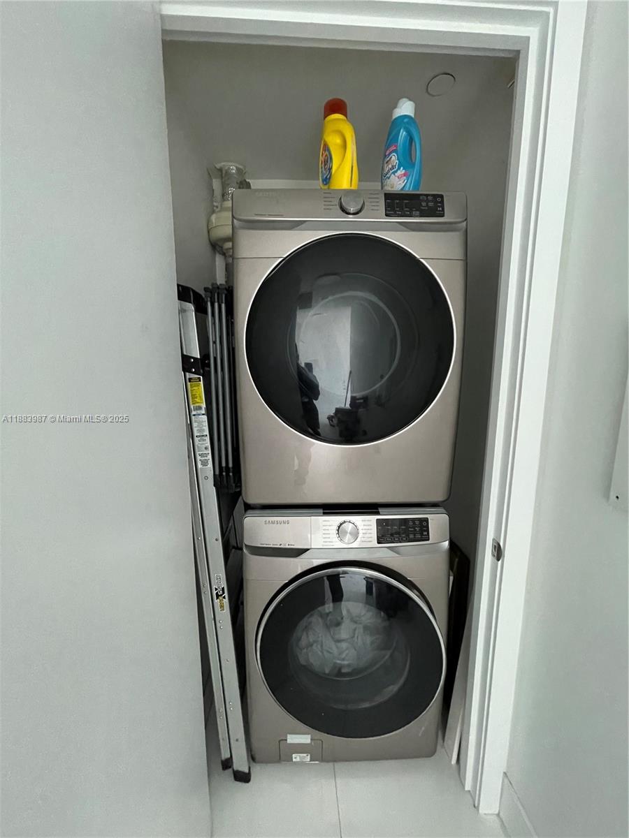 TEN MUSEUM PK RESIDENTIAL - Residential