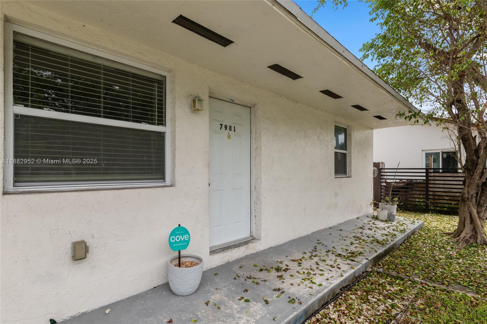 CRESCENT HEIGHTS - Residential Lease