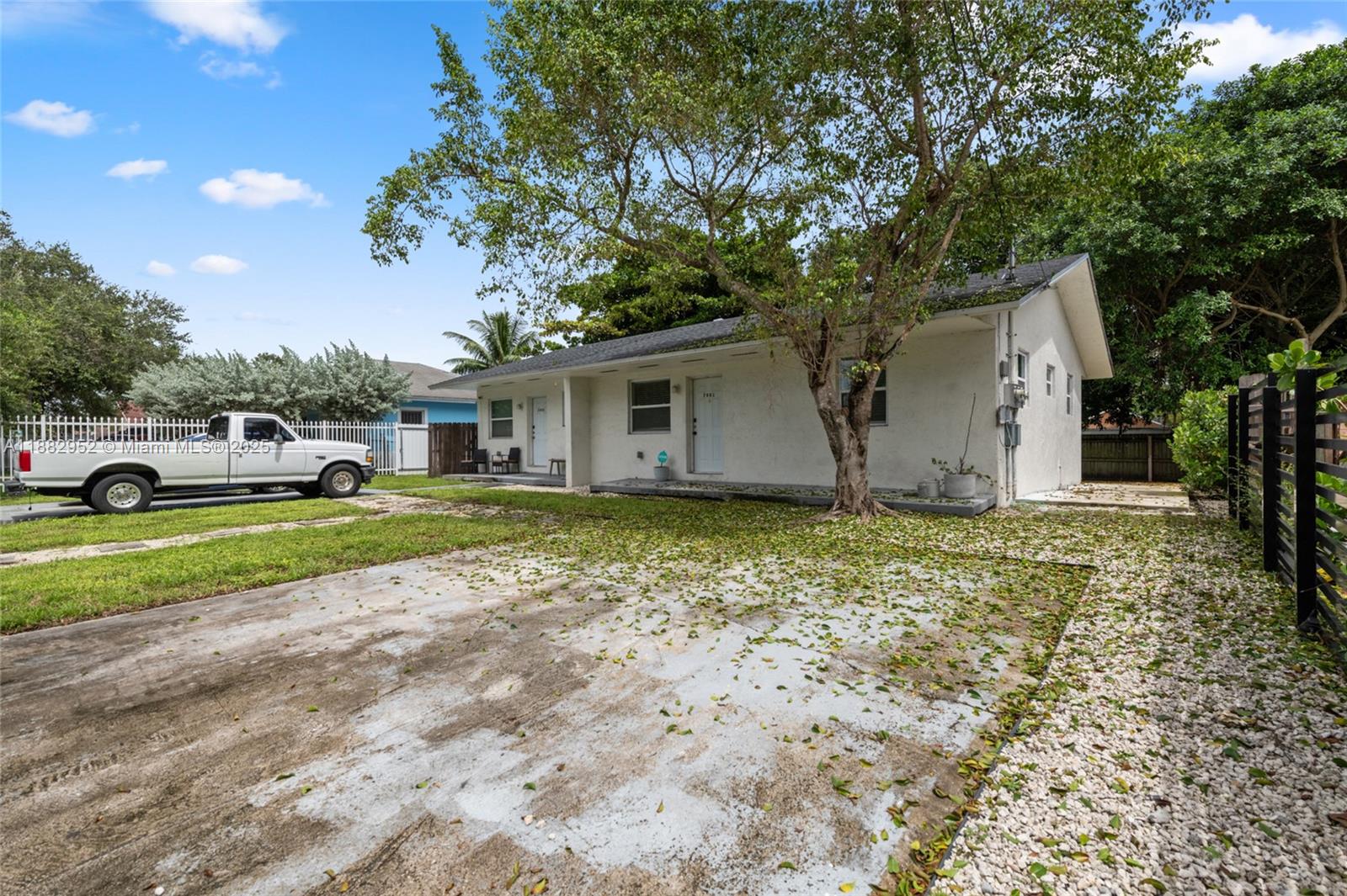 CRESCENT HEIGHTS - Residential Lease