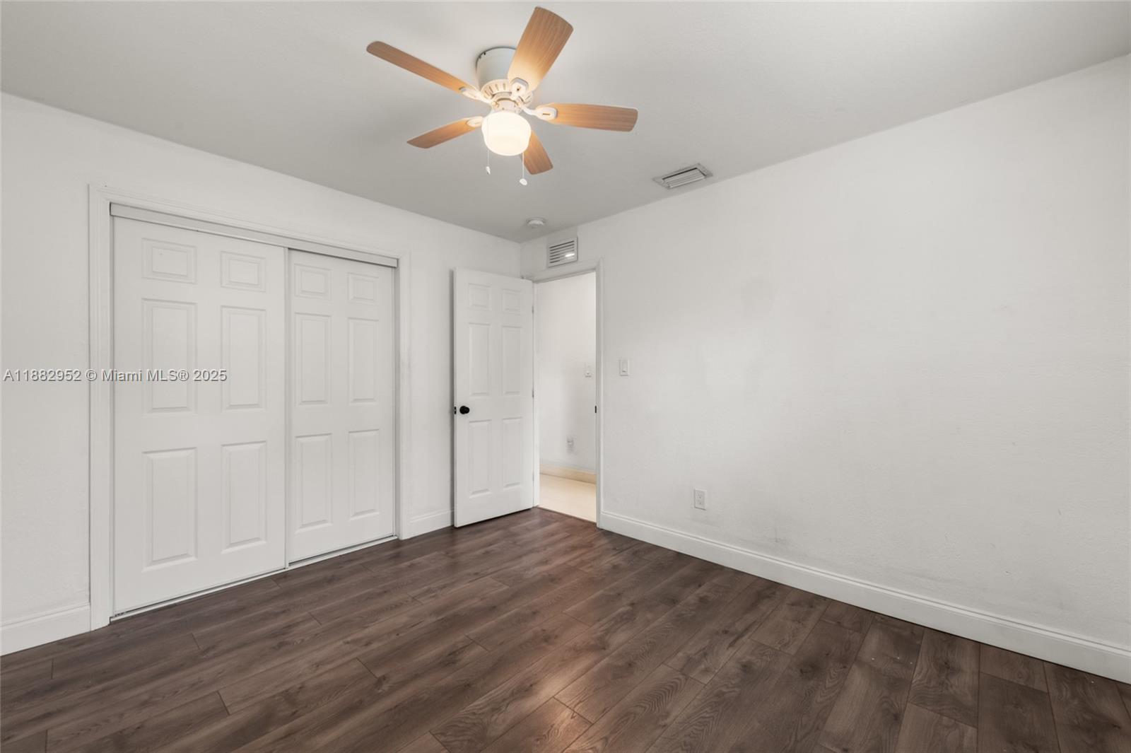 CRESCENT HEIGHTS - Residential Lease