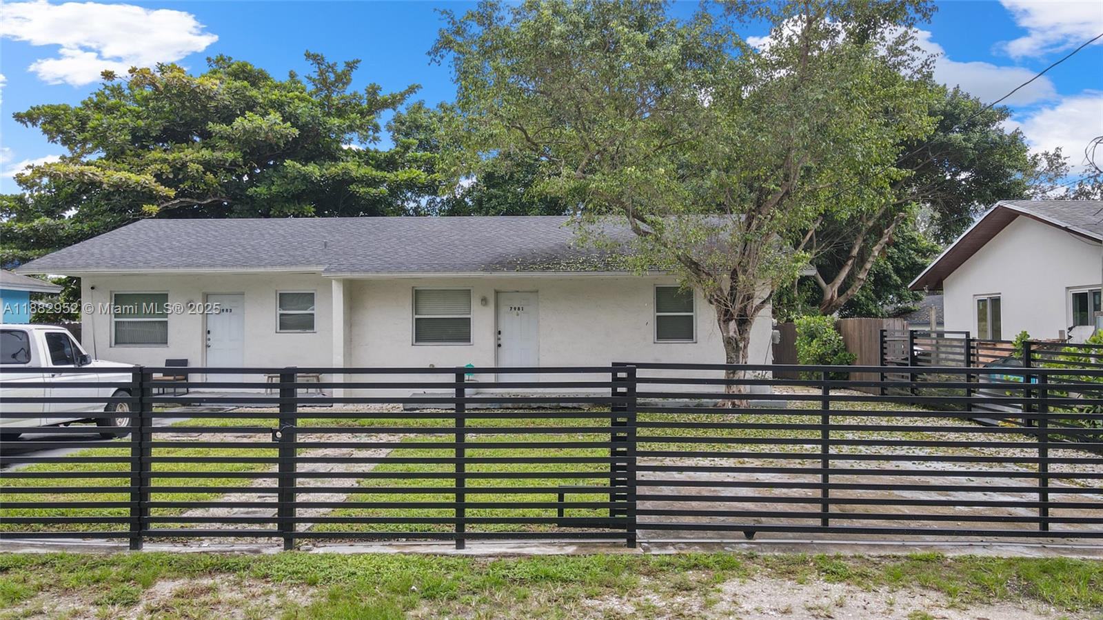 CRESCENT HEIGHTS - Residential Lease