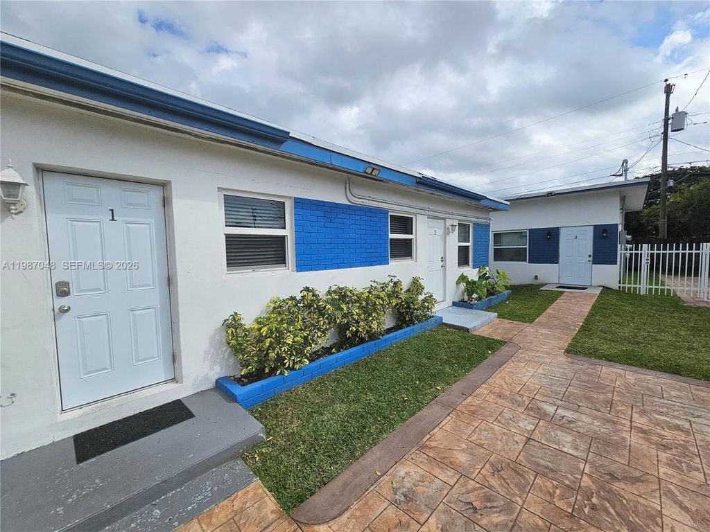 Photo of 6130 Grant St #2, Hollywood, FL 33024 (MLS # A11987048)