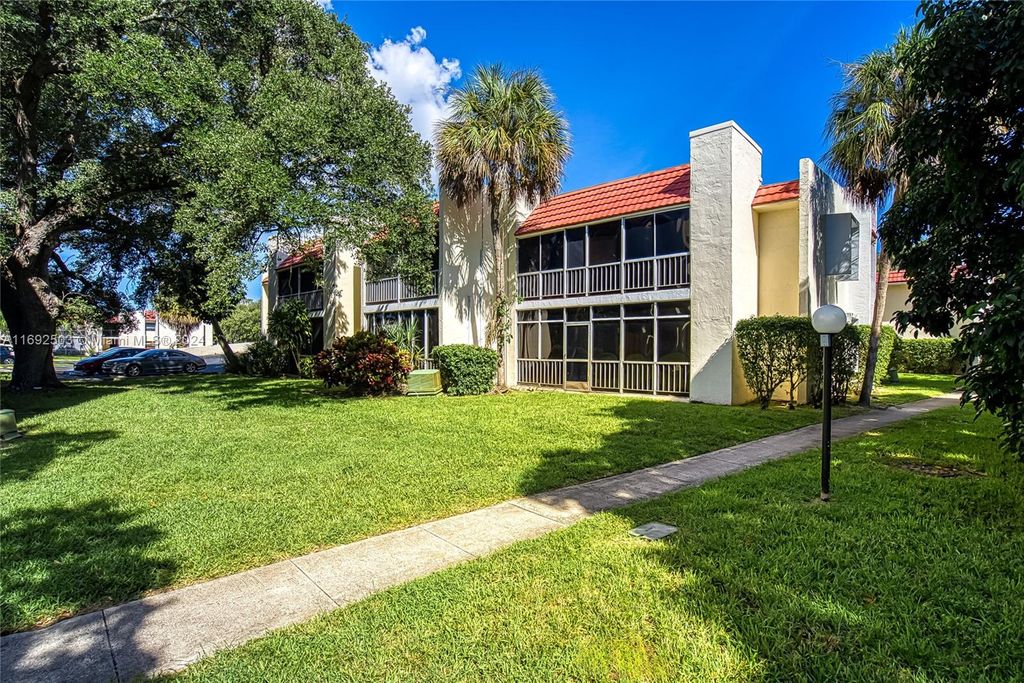 Photo of 606 NW 13th St #27, Boca Raton, FL 33486 (MLS # A11692503)