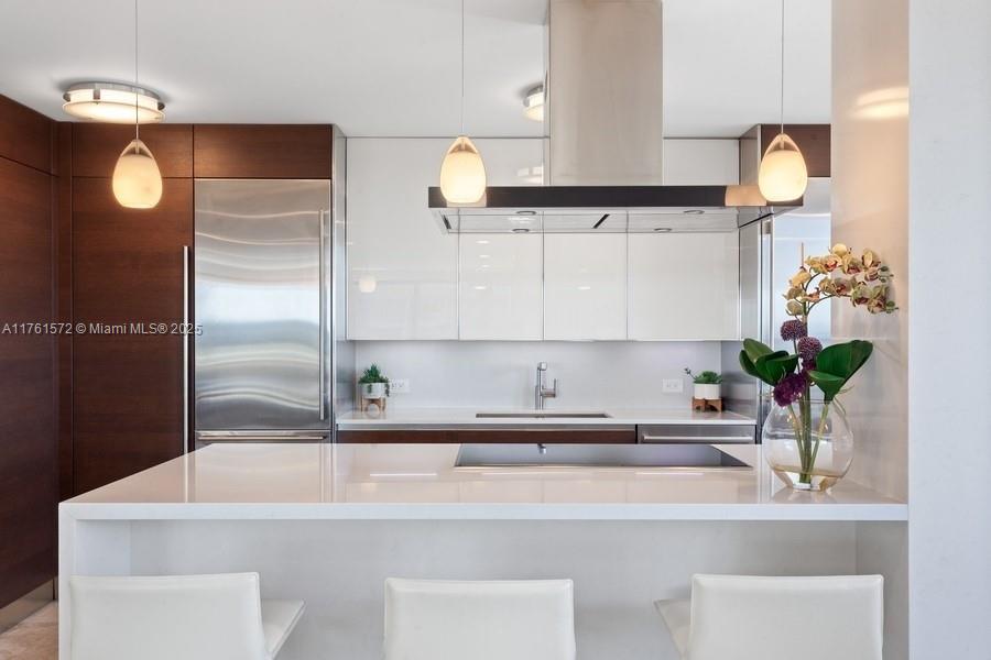 GROVE ISLE CONDOMINIUM - Residential