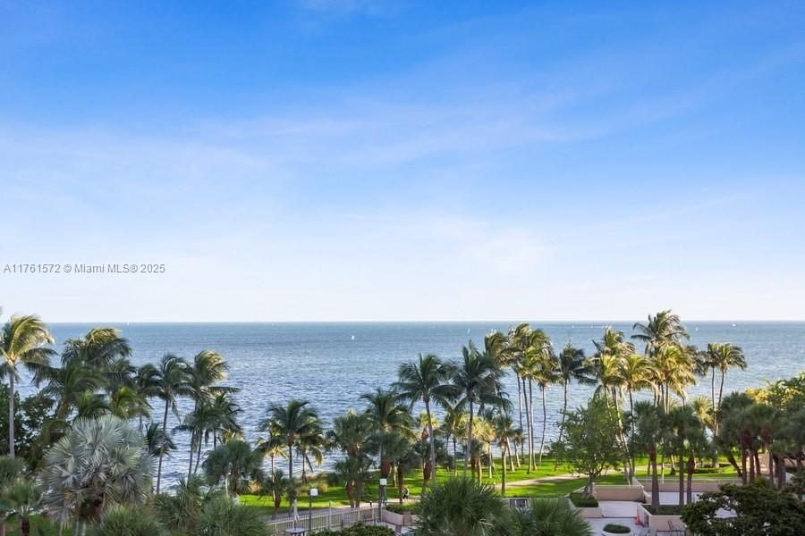 GROVE ISLE CONDOMINIUM - Residential