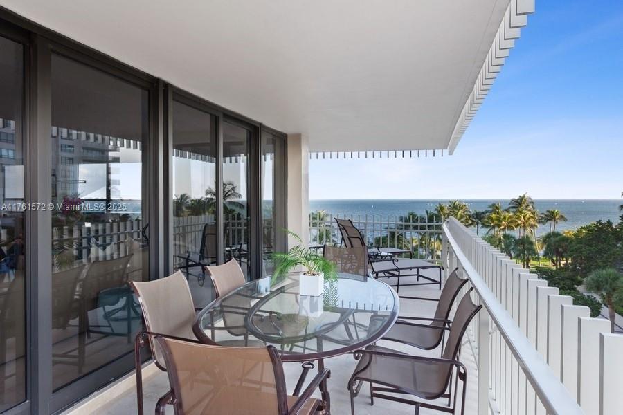 GROVE ISLE CONDOMINIUM - Residential