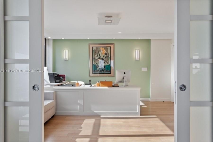 GROVE ISLE CONDOMINIUM - Residential