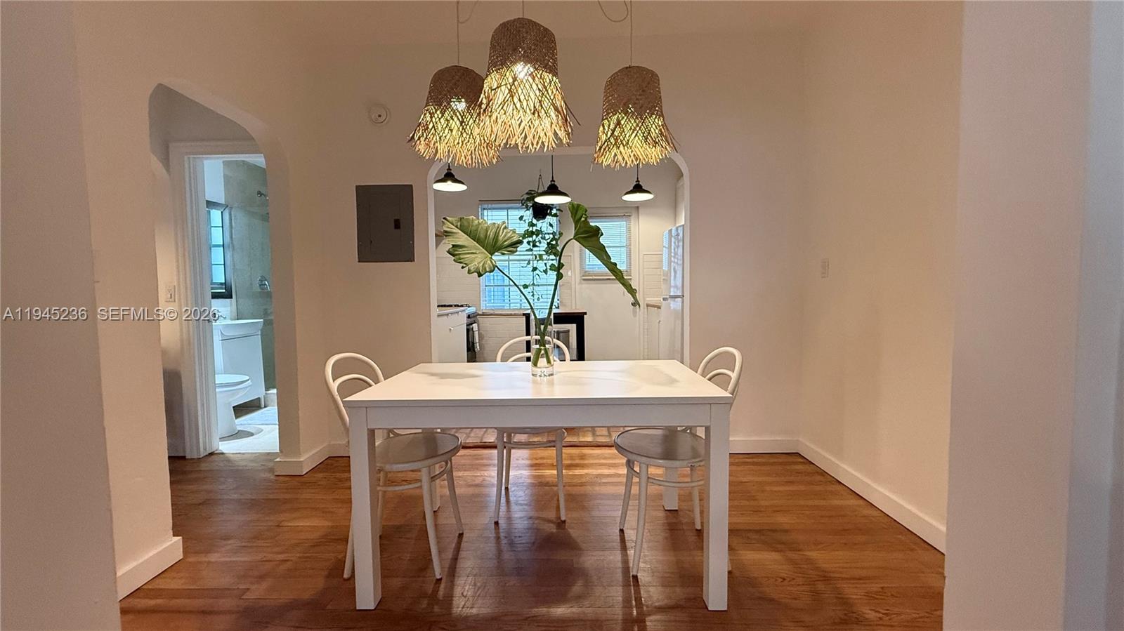 THE VINTAGE EAST CONDO - Residential