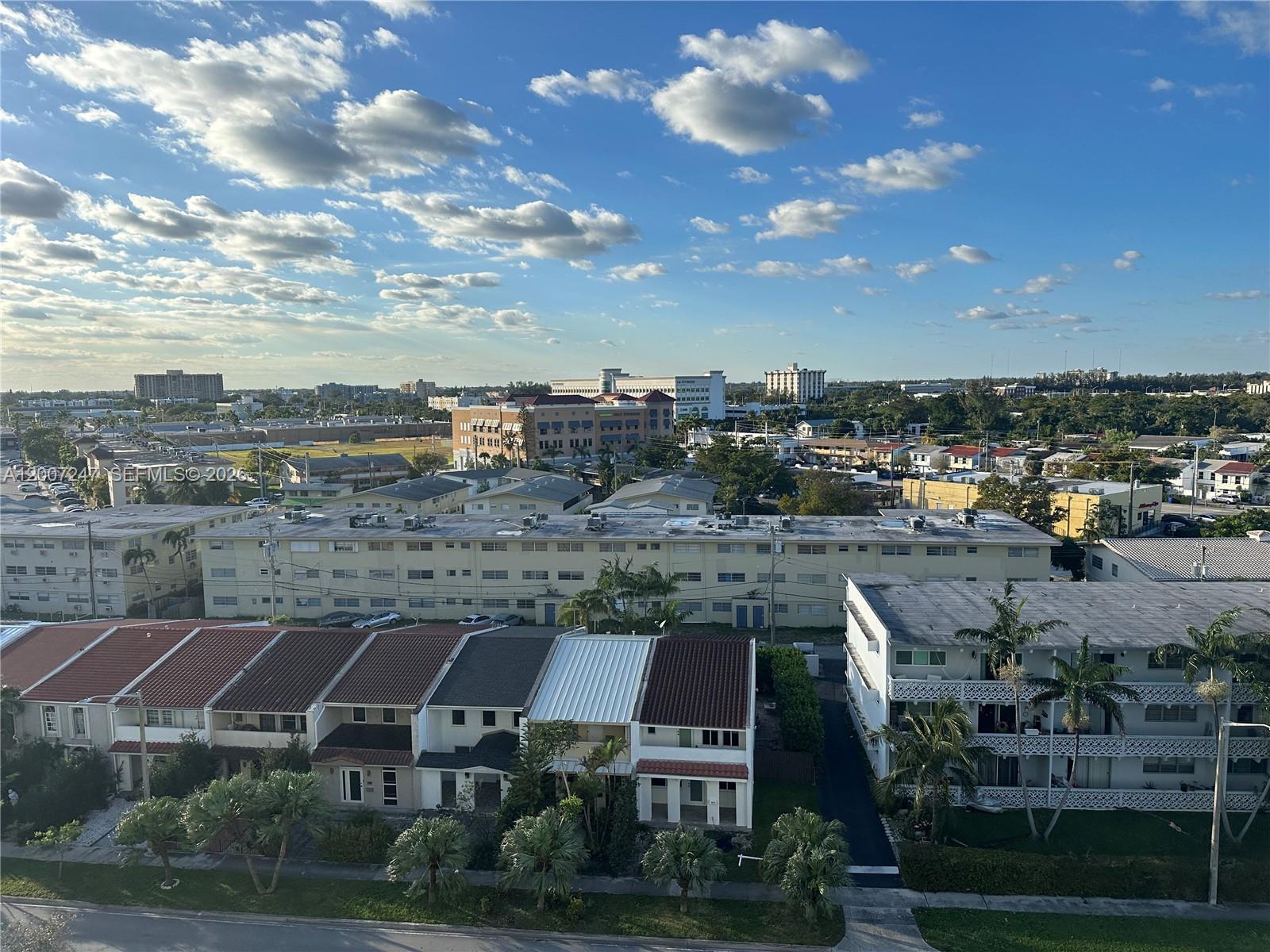 BAYVIEW TOWERS CONDO NORT - Residential