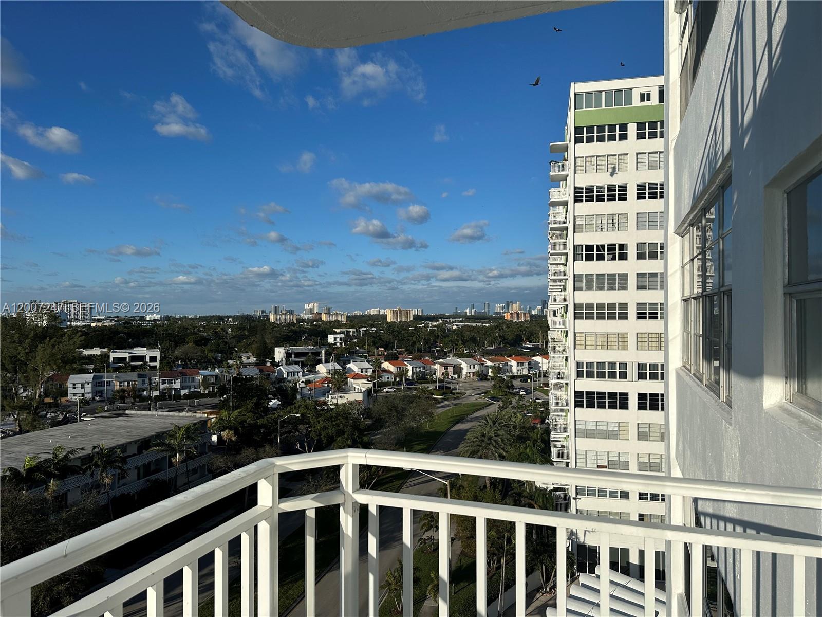 BAYVIEW TOWERS CONDO NORT - Residential