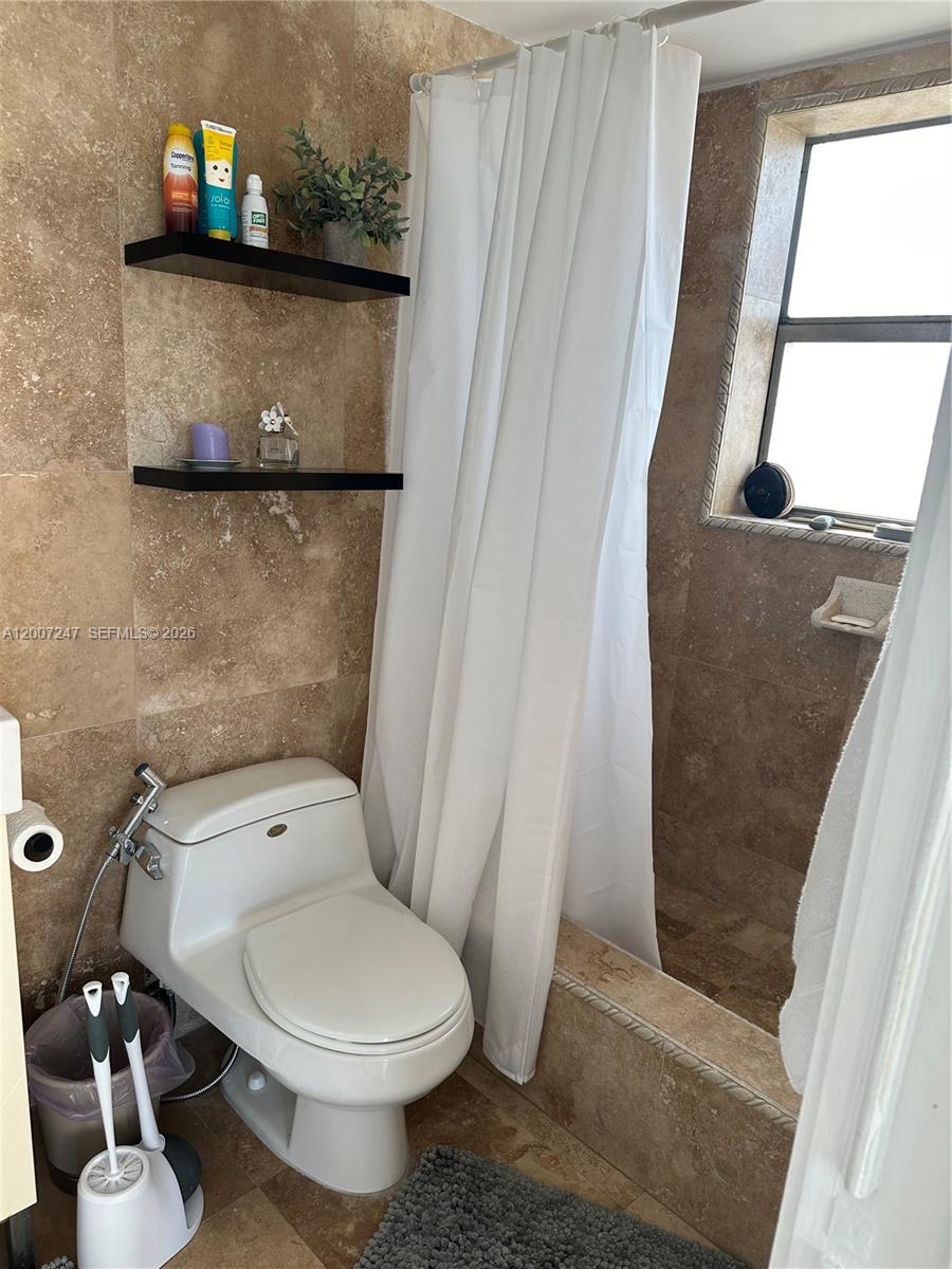BAYVIEW TOWERS CONDO NORT - Residential