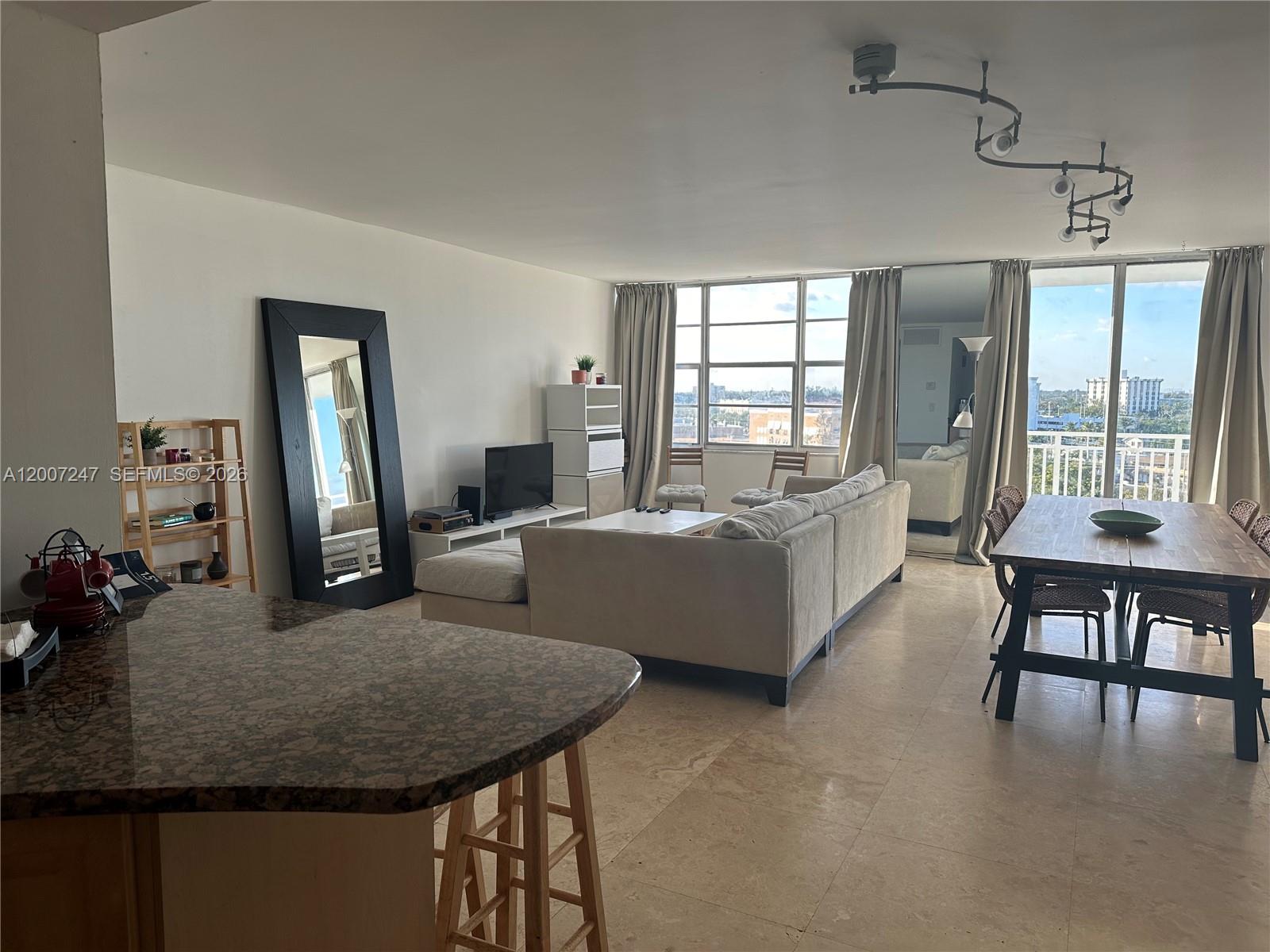 BAYVIEW TOWERS CONDO NORT - Residential