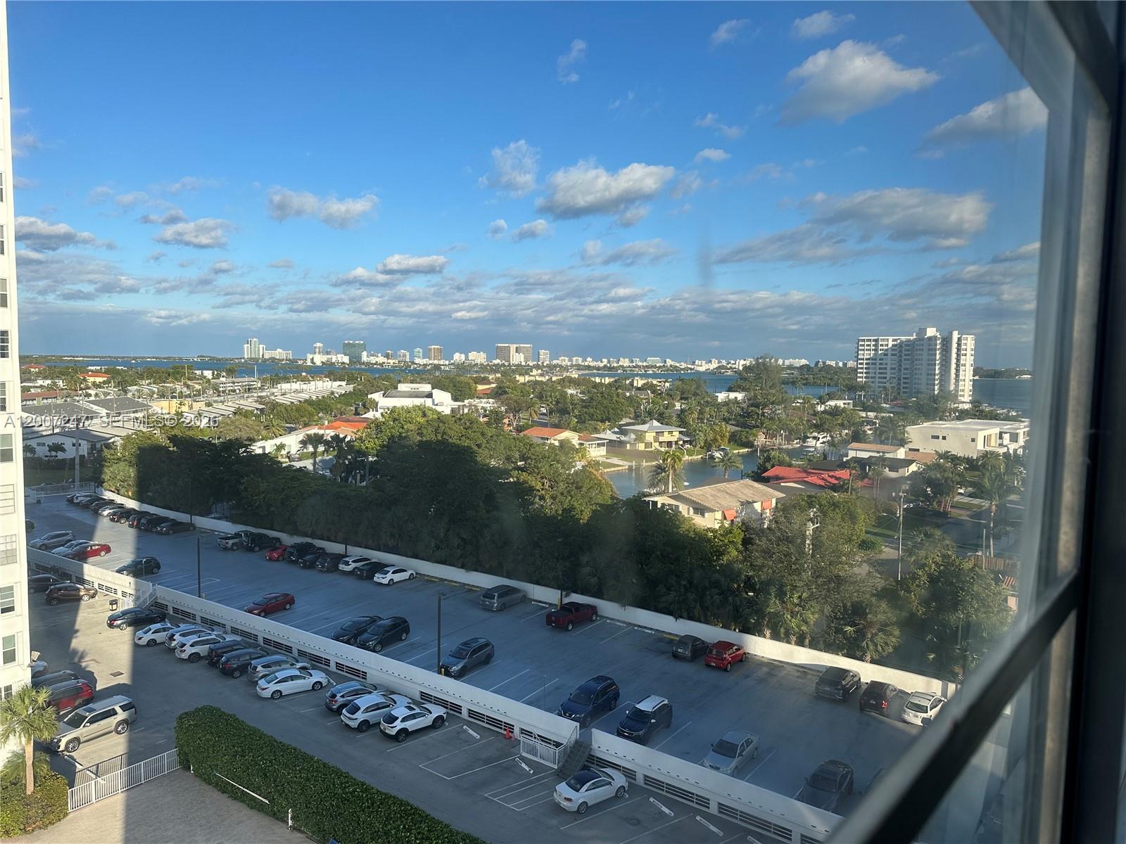BAYVIEW TOWERS CONDO NORT - Residential