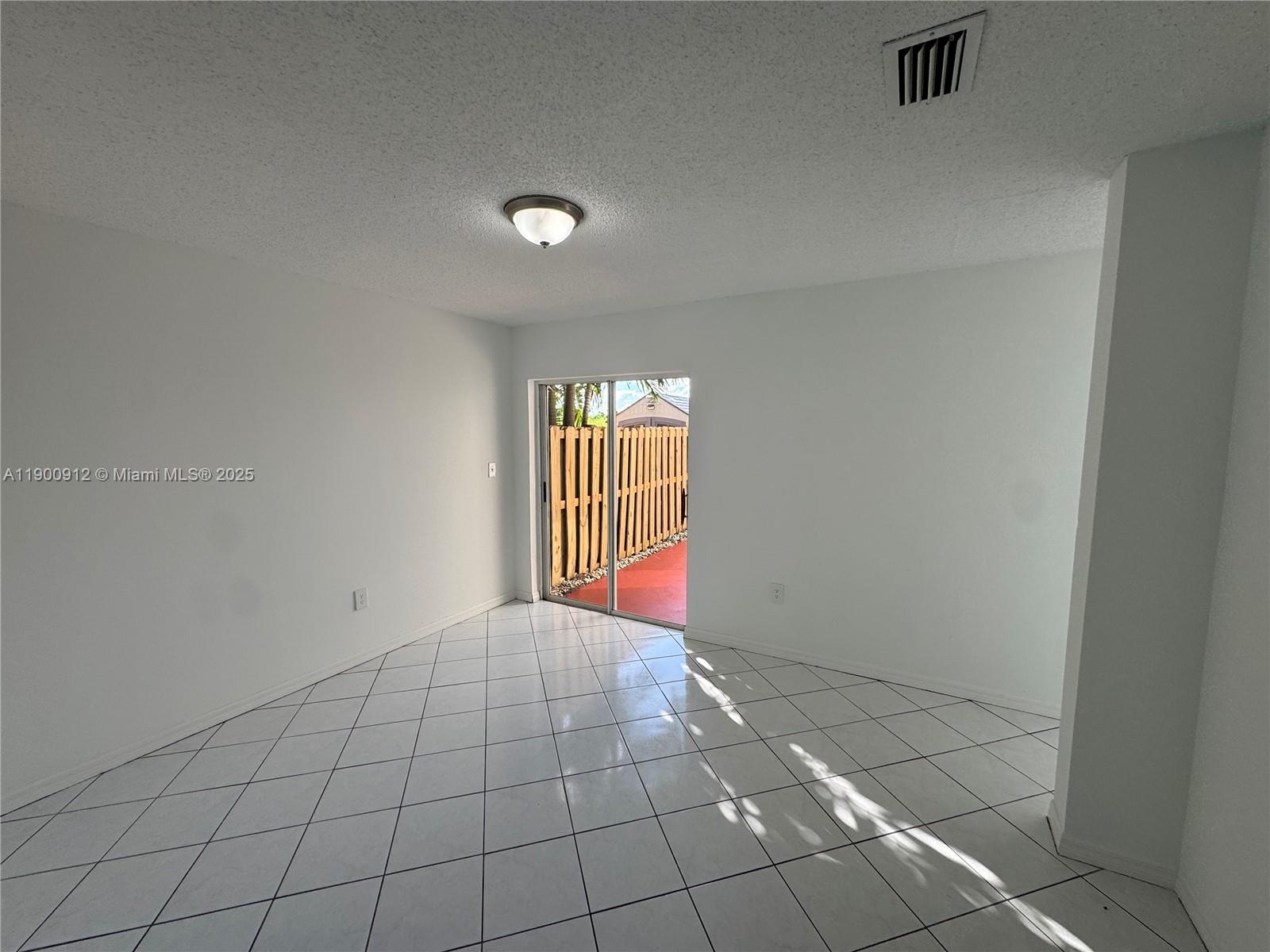 CHANTARELLE AT THE HAMMOC - Residential Lease