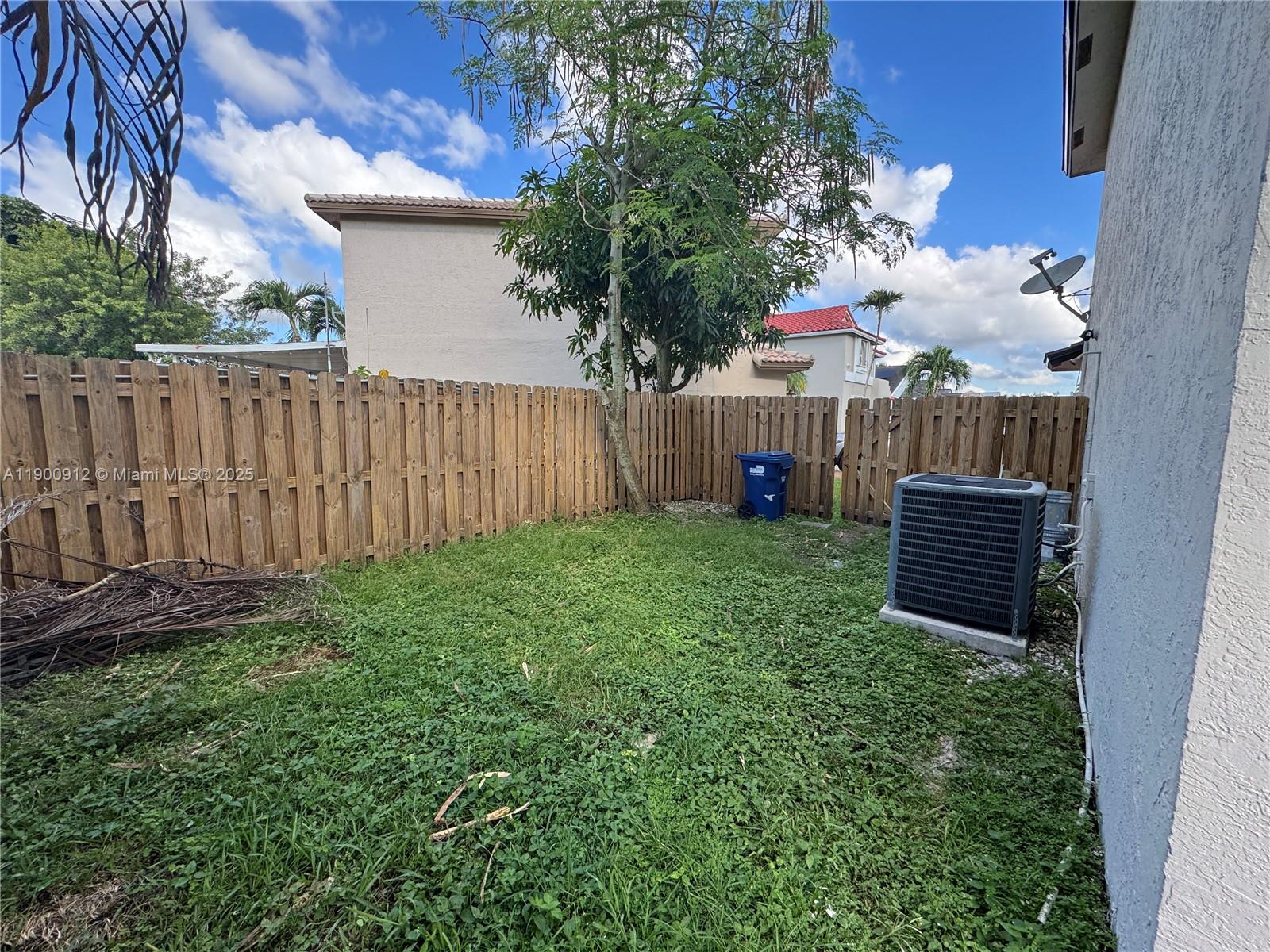 CHANTARELLE AT THE HAMMOC - Residential Lease