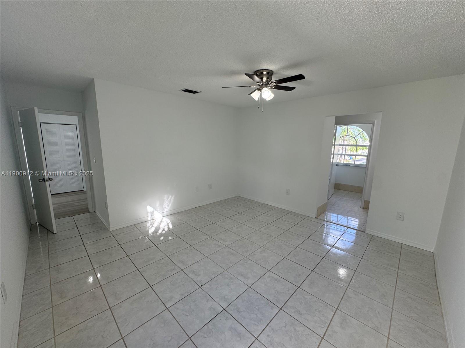 CHANTARELLE AT THE HAMMOC - Residential Lease