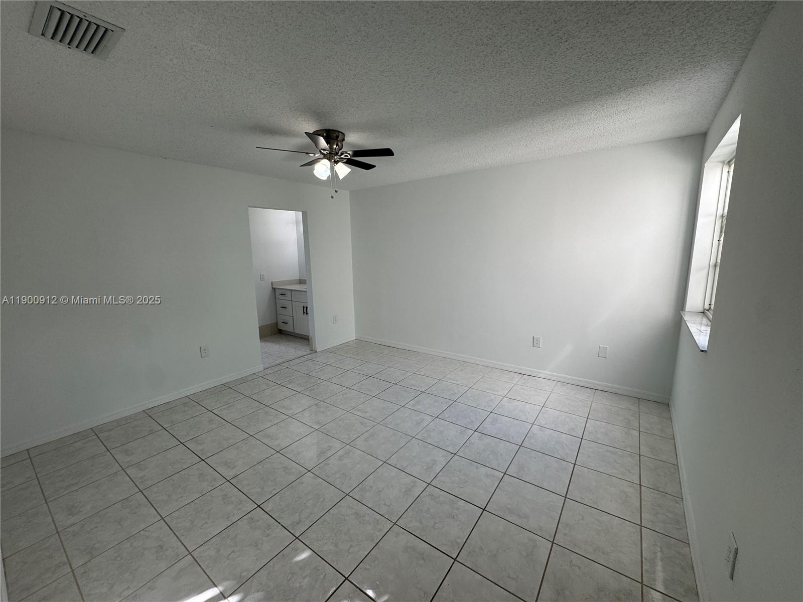 CHANTARELLE AT THE HAMMOC - Residential Lease