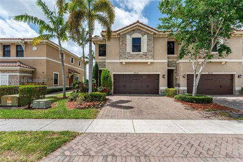 8435 Lakeview Trl Parkland FL 33076