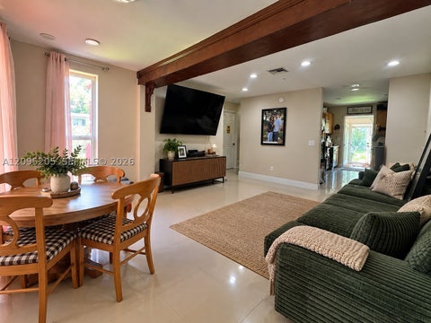 Photo of 400 NE 13th St, Homestead, FL 33030 (MLS # A12095205)