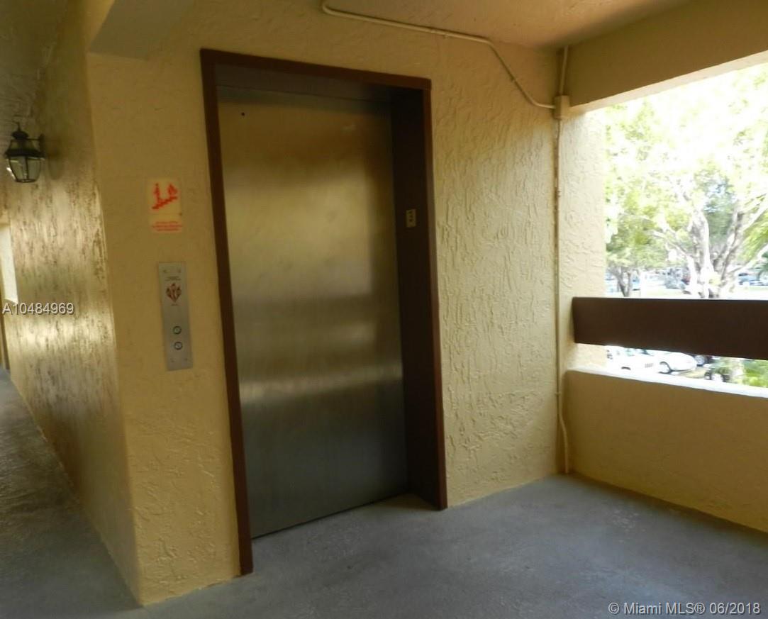KENLAND POINTE CONDO III - Residential Lease