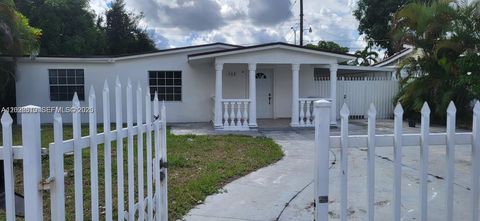 Photo of 712 Hialeah Dr, Hialeah, FL 33010 (MLS # A12028610)
