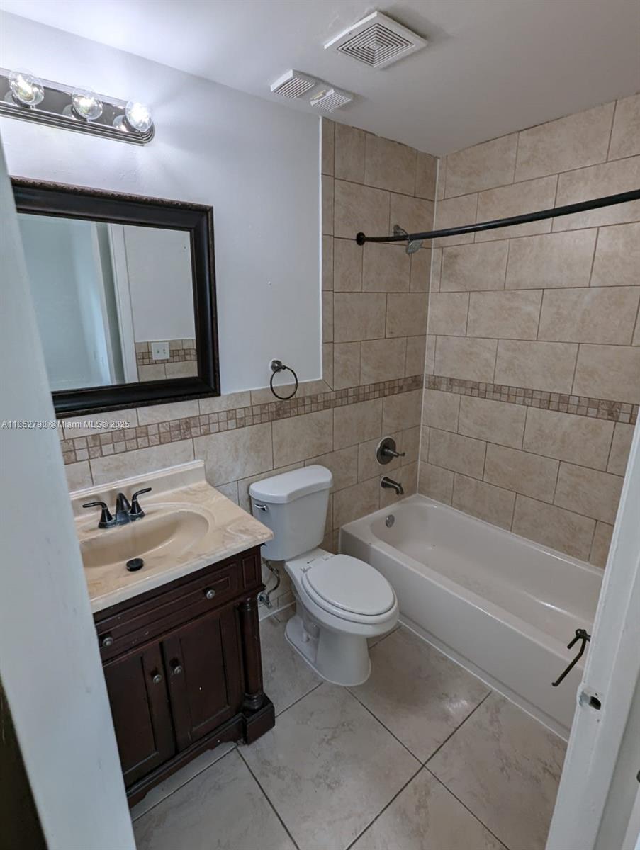 ST ANDREWS PALM BEACH CON - Residential Lease