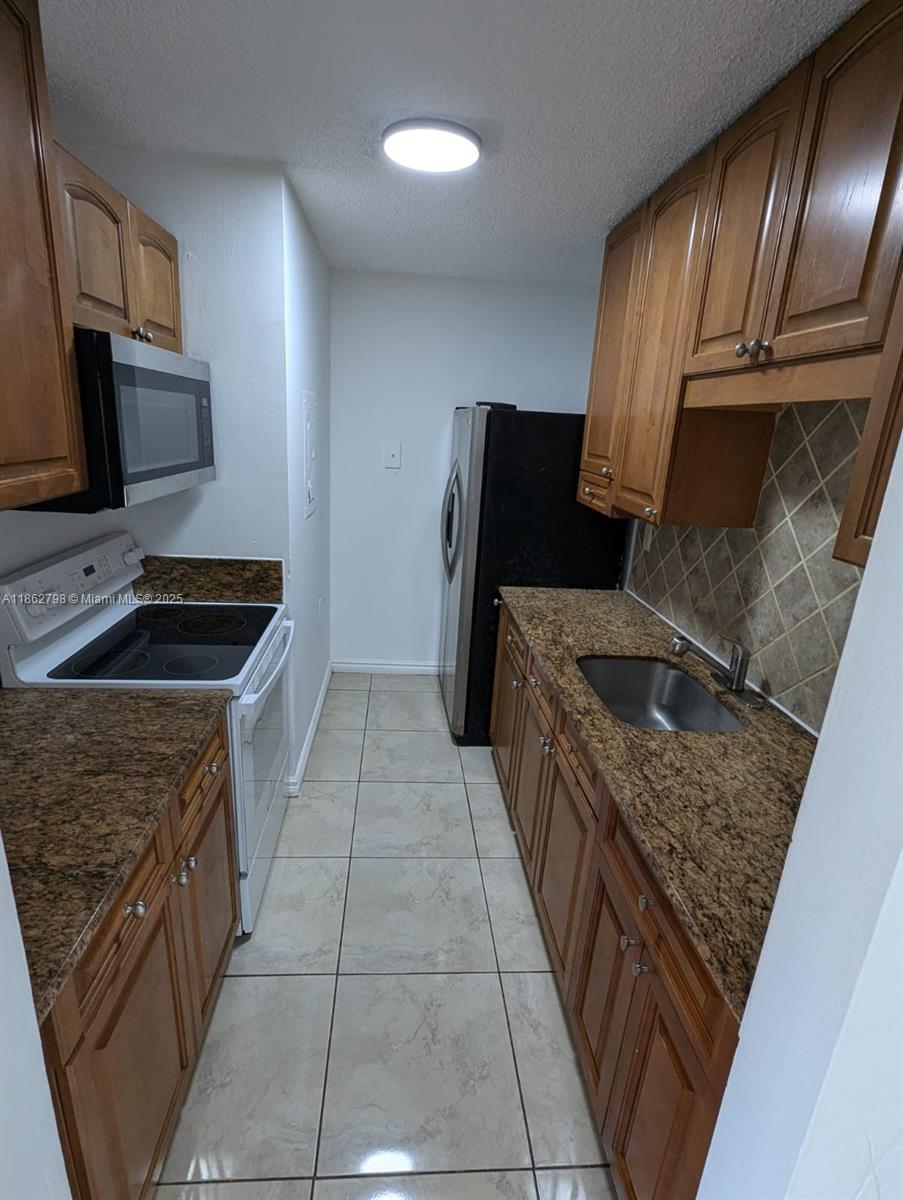 ST ANDREWS PALM BEACH CON - Residential Lease