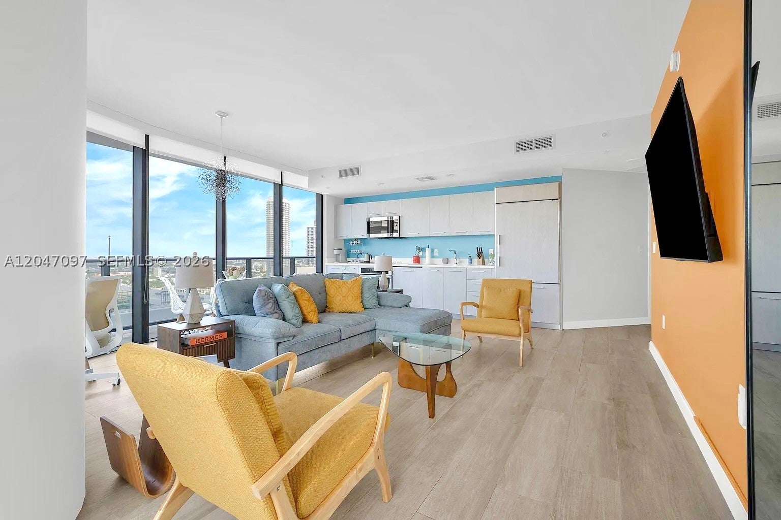 55 SW 9th St 3306