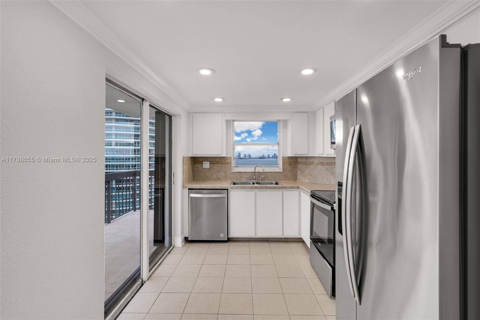 2333 Brickell Ave 1717