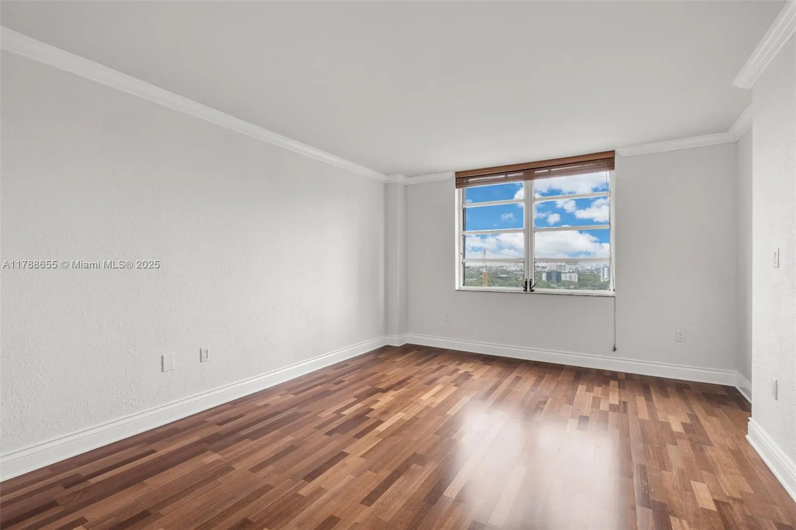 Miami, Florida 33129, United States, 2 Bedrooms Bedrooms, ,2 BathroomsBathrooms,Residential,Active,113808