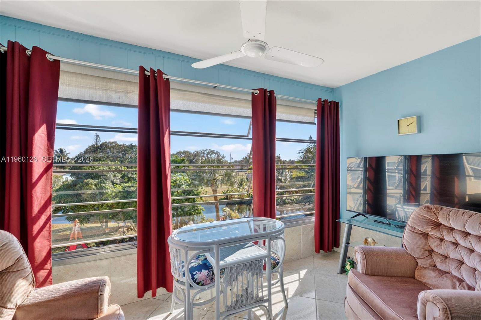 LAUDERDALE OAKS CONDO XV - Residential