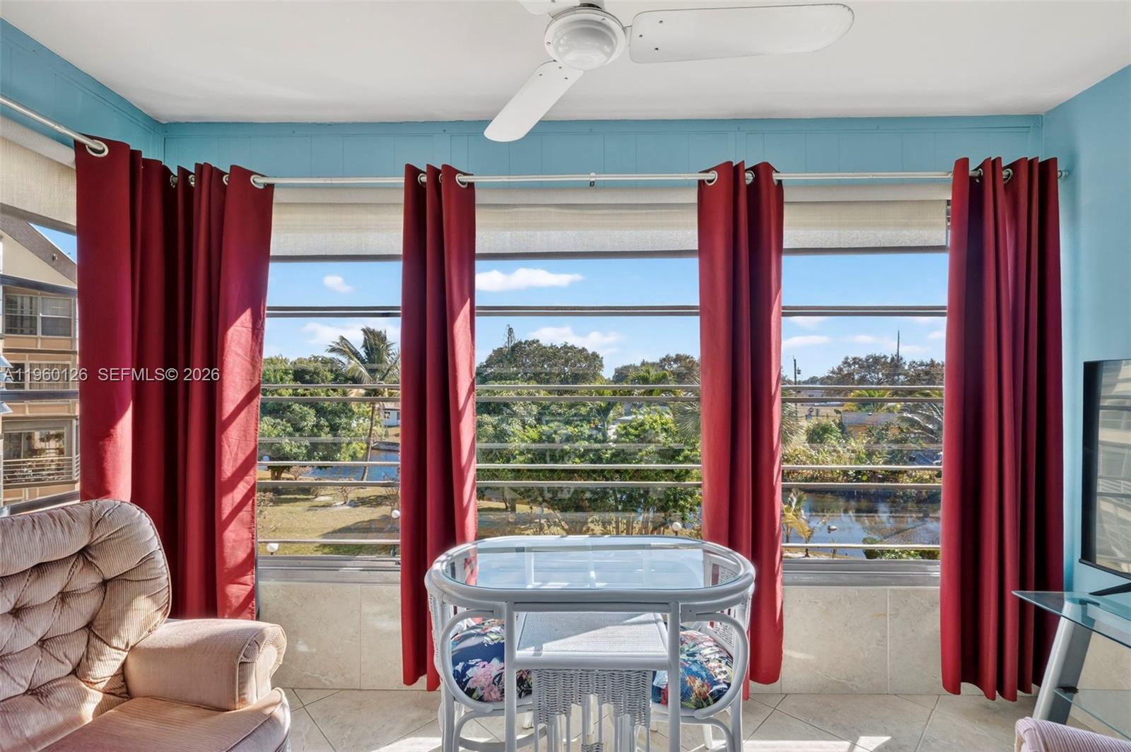 LAUDERDALE OAKS CONDO XV - Residential