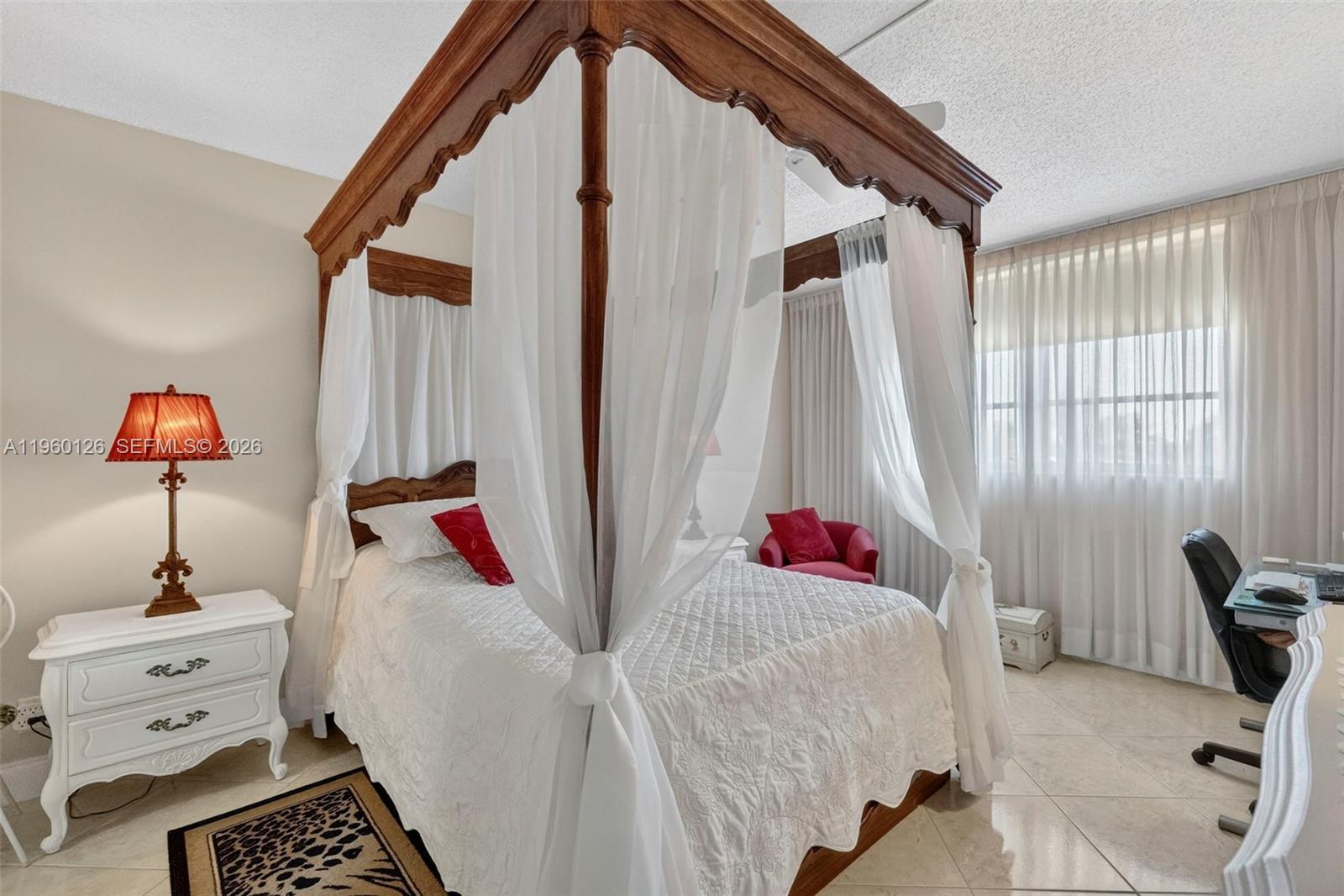 LAUDERDALE OAKS CONDO XV - Residential