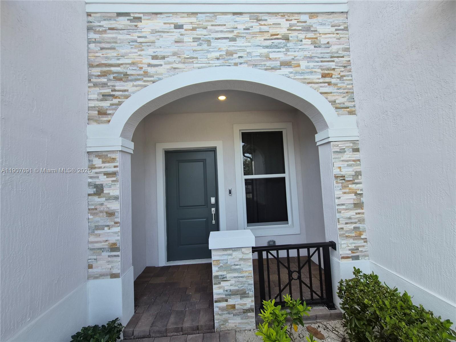 CALCUTTA FIRST ADDITION - Residential Lease