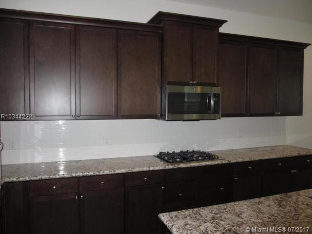 ALTON NEIGHBORHOOD 1 - Residential Lease