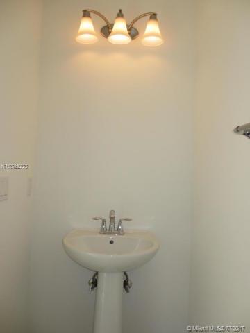 ALTON NEIGHBORHOOD 1 - Residential Lease