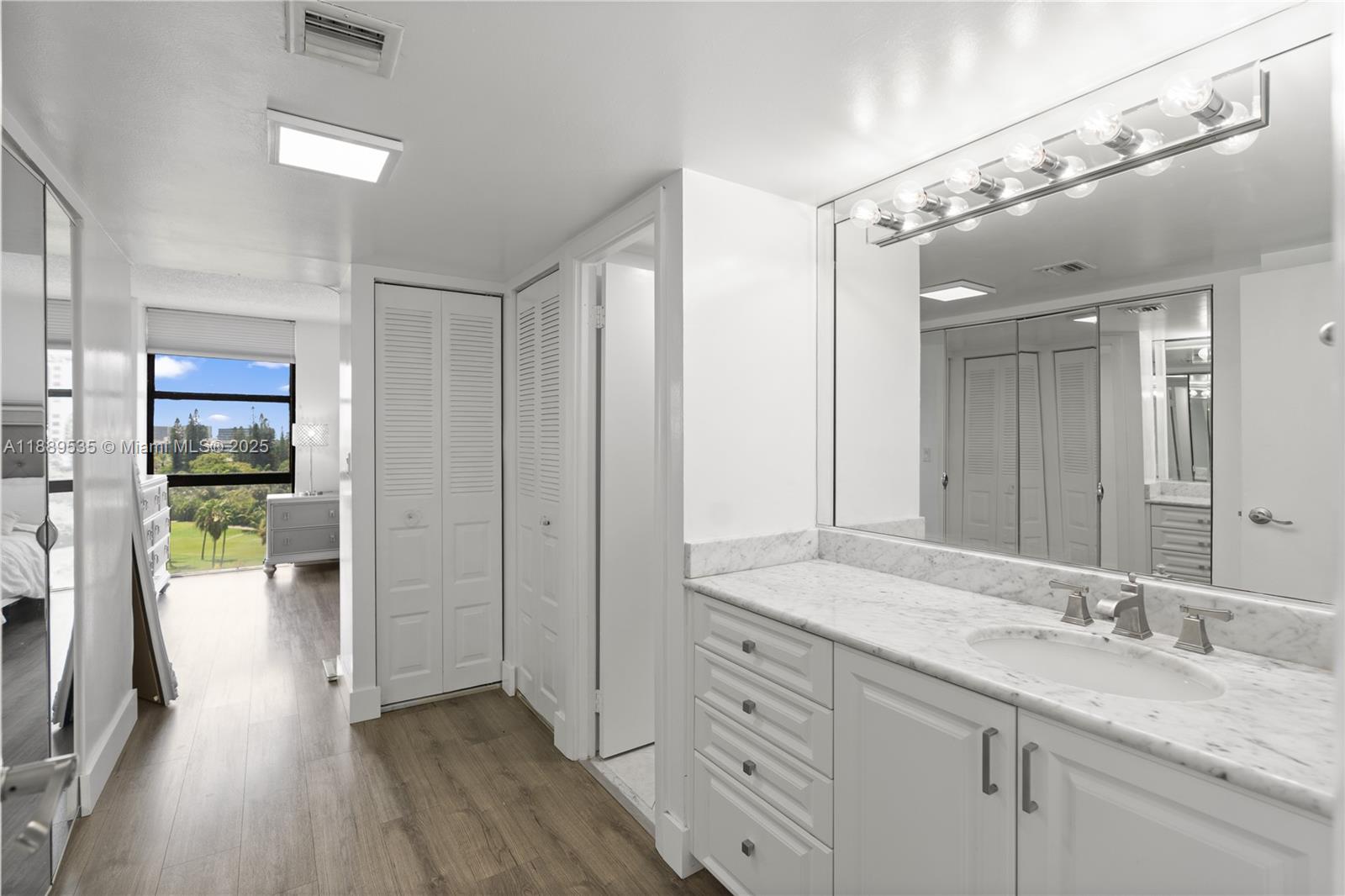 CORONADO CONDO - TOWER II - Residential