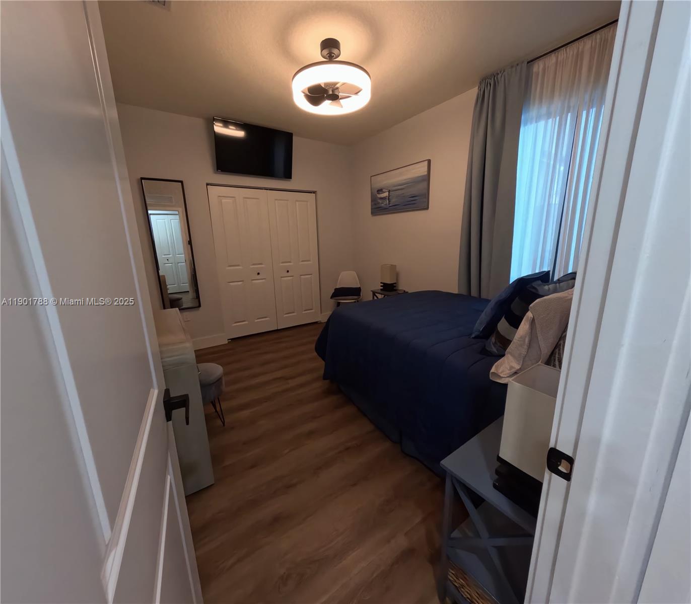 DOWNTOWN DORAL SOUTH PHAS - Residential