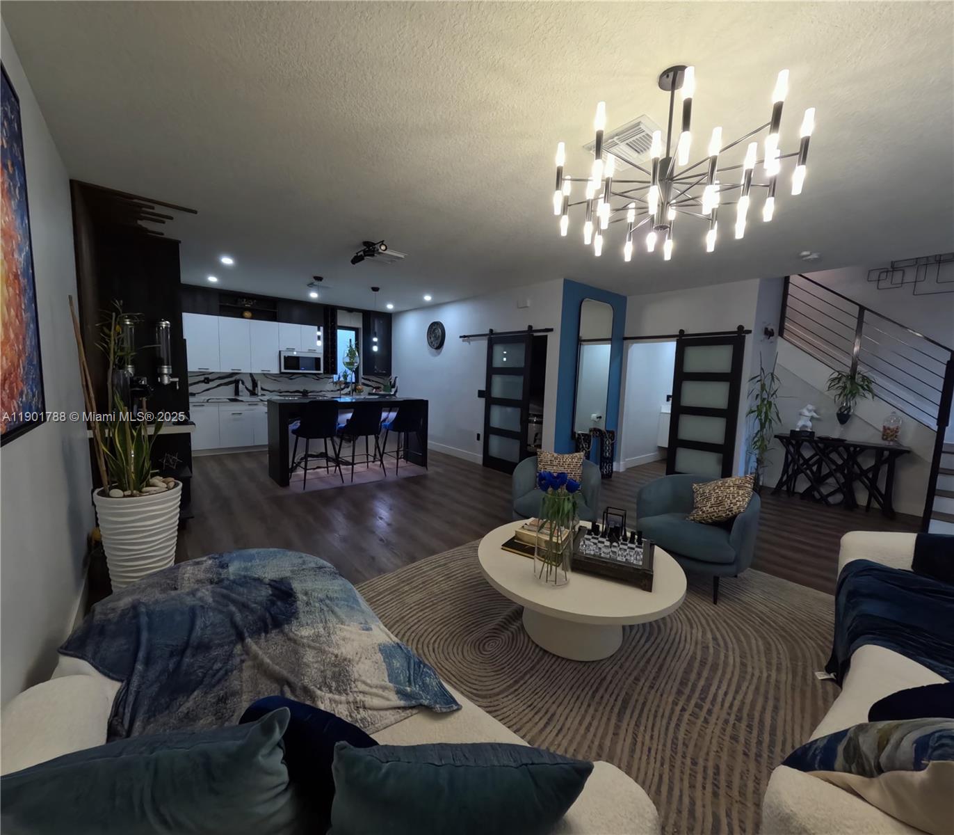 DOWNTOWN DORAL SOUTH PHAS - Residential
