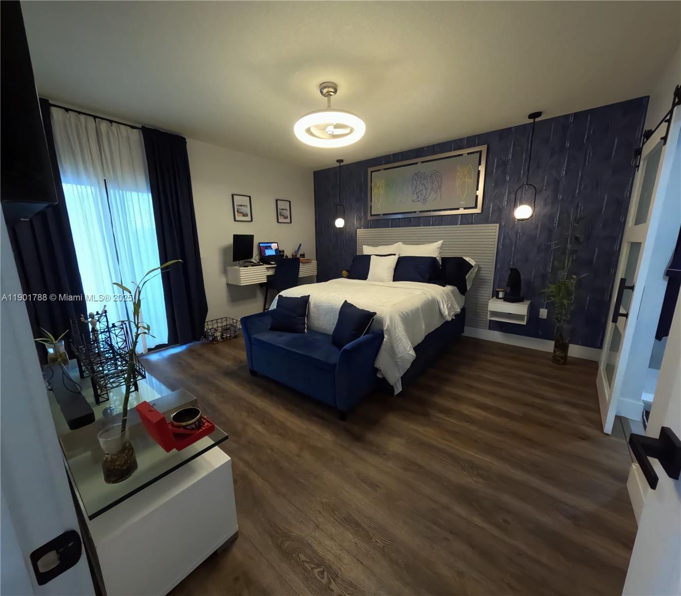 DOWNTOWN DORAL SOUTH PHAS - Residential