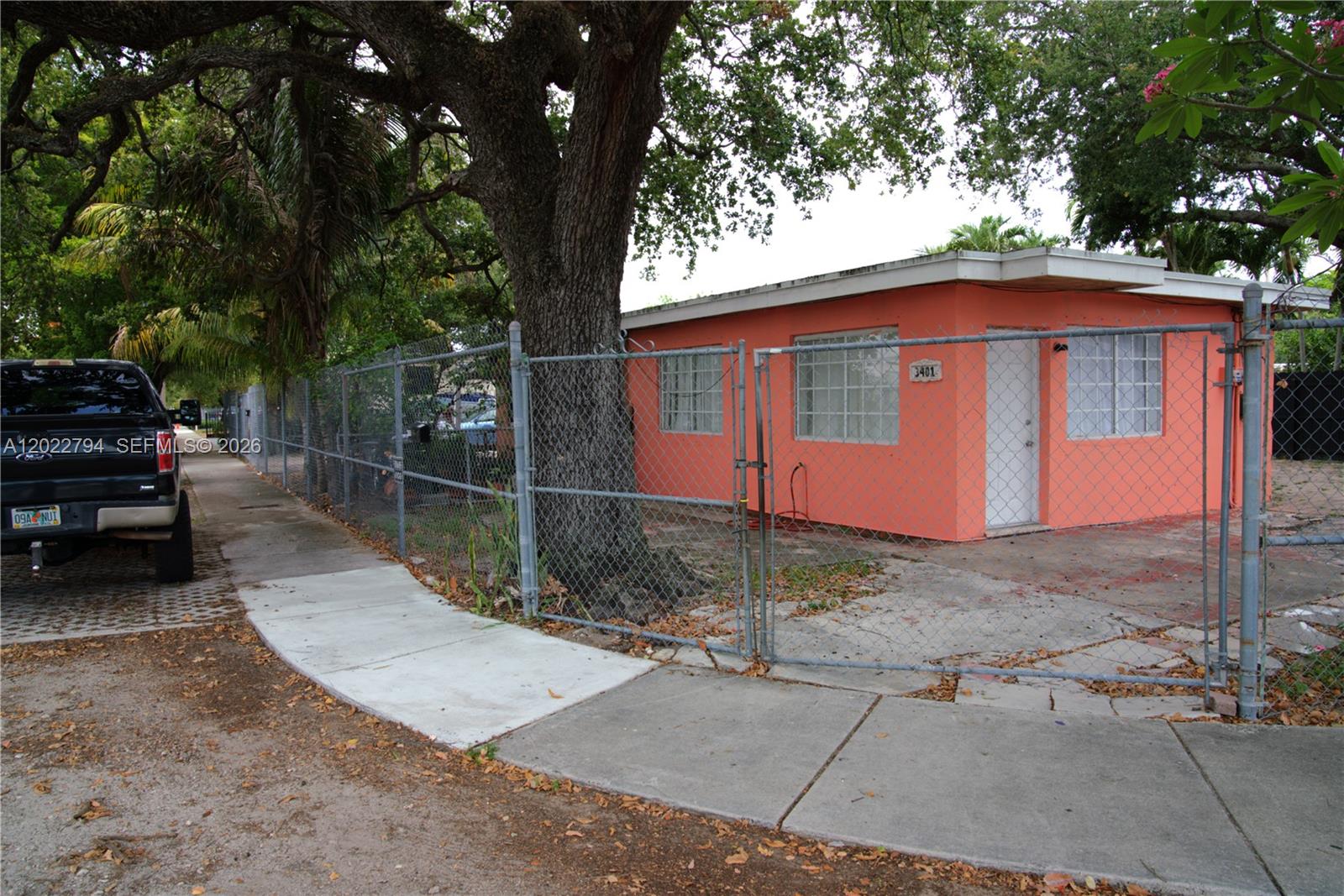 GRAPELAND HEIGHTS - Residential Income